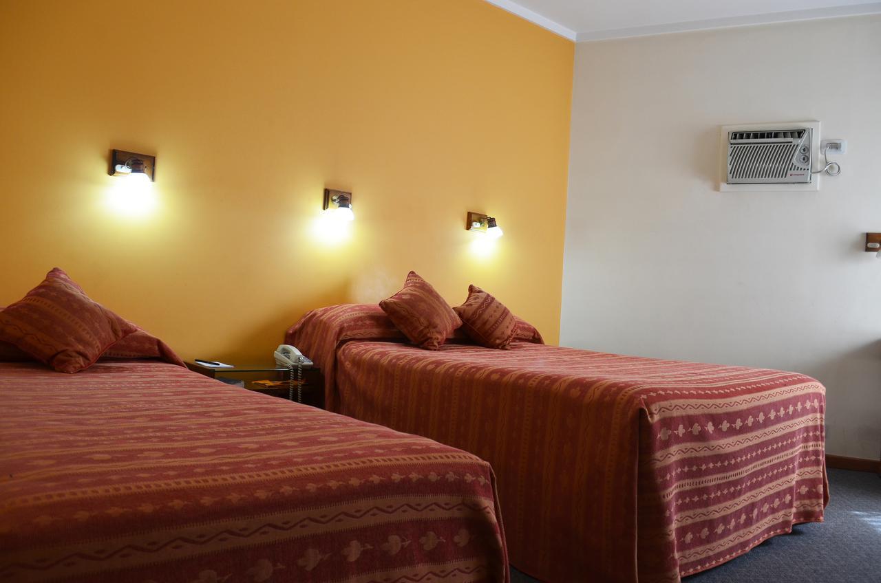 Hotel Huemul General Roca Buitenkant foto