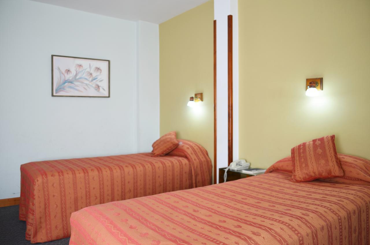 Hotel Huemul General Roca Buitenkant foto