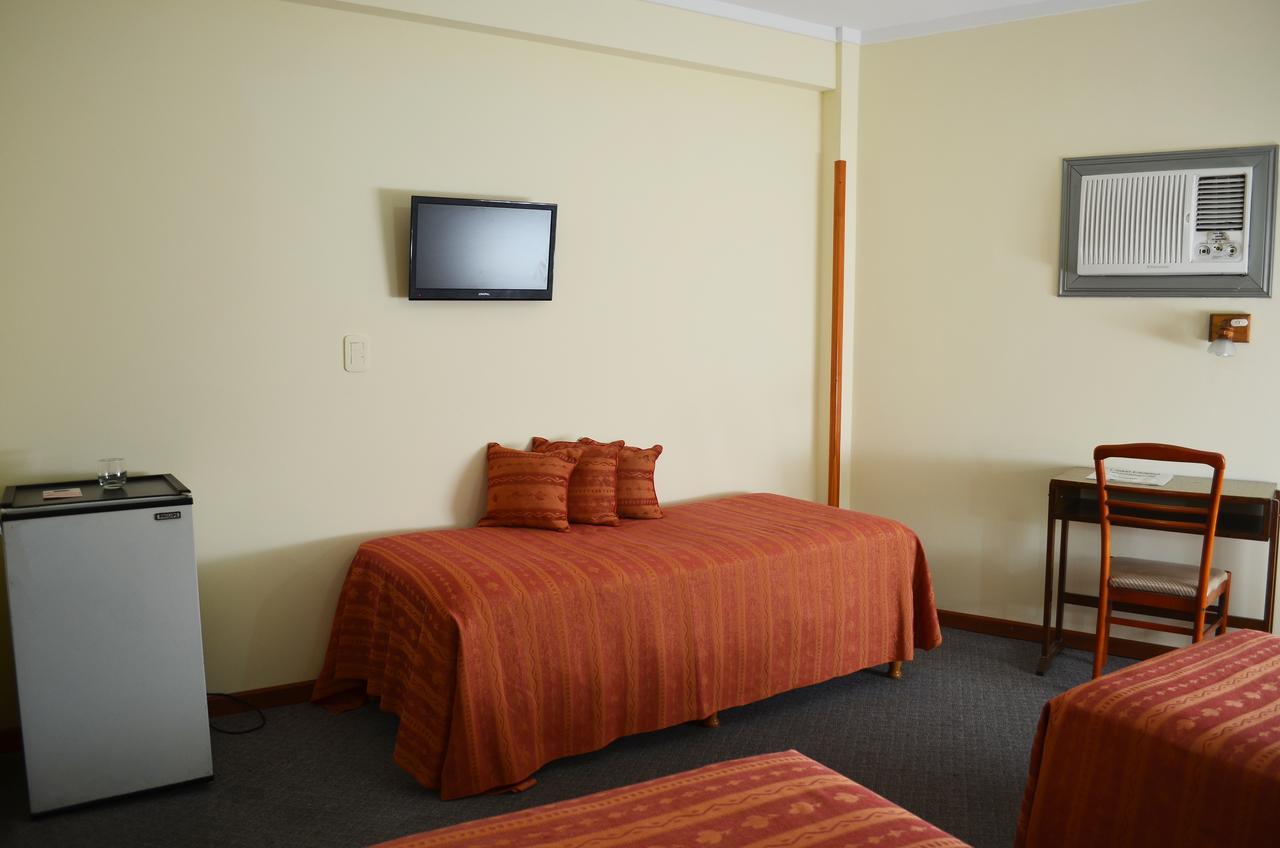 Hotel Huemul General Roca Buitenkant foto